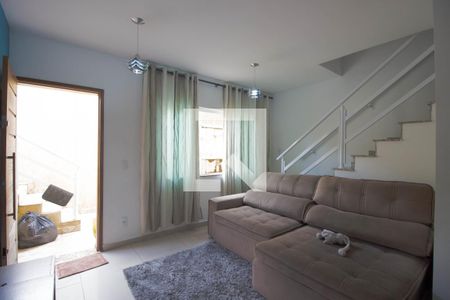 Sala de casa de condomínio à venda com 2 quartos, 84m² em Cidade Antônio Estevão de Carvalho, São Paulo