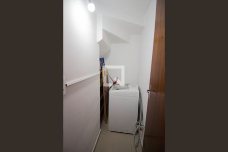 Casa de condomínio à venda com 84m², 2 quartos e 1 vaga Casa de condomínio à venda com 84m², 2 quartos e 1 vagaBanheiro
