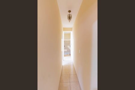 Casa à venda com 310m², 5 quartos e 2 vagasCorredor