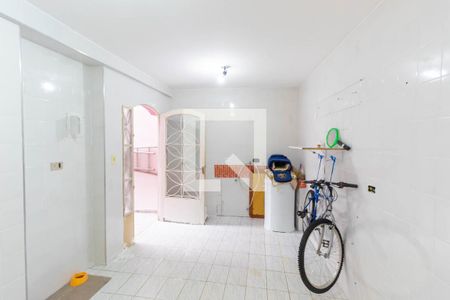 Casa à venda com 310m², 5 quartos e 2 vagasCasa Fundos - Sala