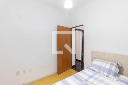 Casa à venda com 310m², 5 quartos e 2 vagasQuarto 2