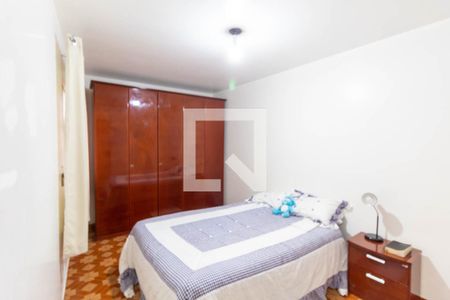 Casa à venda com 310m², 5 quartos e 2 vagasCasa Fundos - Quarto 5