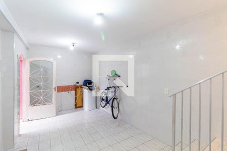 Casa à venda com 310m², 5 quartos e 2 vagasCasa Fundos - Sala