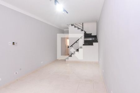 Casa para alugar com 110m², 3 quartos e 2 vagas Casa para alugar com 110m², 3 quartos e 2 vagasSala