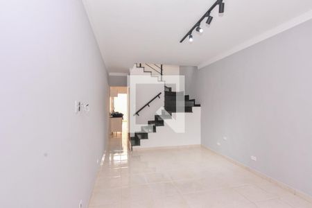 Casa para alugar com 110m², 3 quartos e 2 vagas Casa para alugar com 110m², 3 quartos e 2 vagasSala