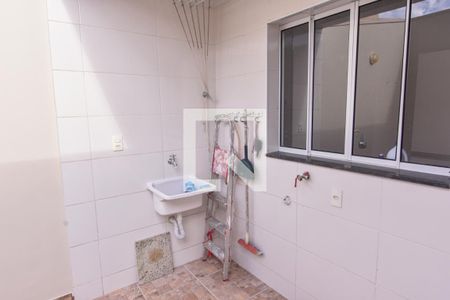 Casa para alugar com 110m², 3 quartos e 2 vagas Casa para alugar com 110m², 3 quartos e 2 vagasÁrea de Serviço