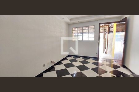 Sala de casa de condomínio para alugar com 2 quartos, 52m² em Jardim Santo André, Santo André