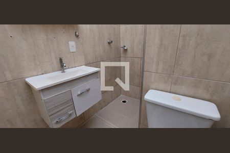 Casa de condomínio para alugar com 52m², 2 quartos e 1 vaga Casa de condomínio para alugar com 52m², 2 quartos e 1 vagaBanheiro