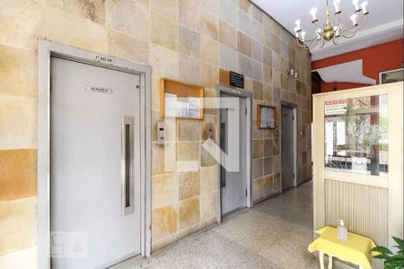 Apartamento à venda com 42m², 1 quarto e sem vaga Apartamento à venda com 42m², 1 quarto e sem vagaHall de entrada