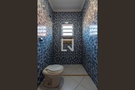 Casa para alugar com 400m², 5 quartos e 4 vagas Casa para alugar com 400m², 5 quartos e 4 vagasBanheiro
