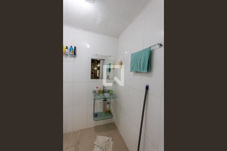 Casa à venda com 96m², 2 quartos e 1 vagaBanheiro 