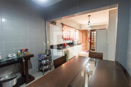 Casa à venda com 225m², 3 quartos e 3 vagasCozinha