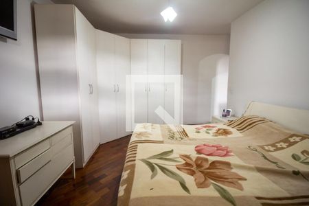 Casa à venda com 225m², 3 quartos e 3 vagasQuarto 2 - Suíte