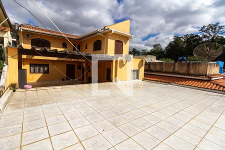Casa à venda com 225m², 3 quartos e 3 vagasVaranda Frente