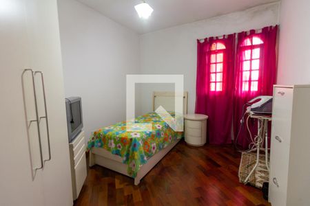 Casa à venda com 225m², 3 quartos e 3 vagasQuarto 3