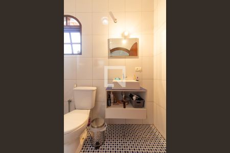 Casa à venda com 225m², 3 quartos e 3 vagasBanheiro Suíte 1