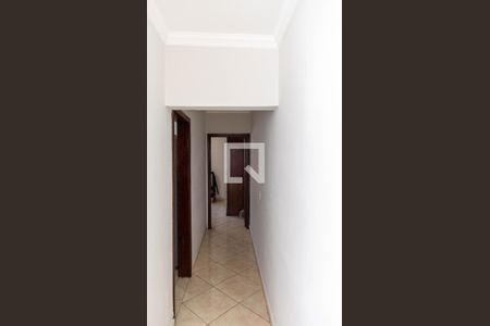 Casa à venda com 196m², 3 quartos e 4 vagas Casa à venda com 196m², 3 quartos e 4 vagasCorredor