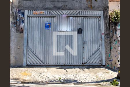 Casa à venda com 196m², 3 quartos e 4 vagas Casa à venda com 196m², 3 quartos e 4 vagasFachada