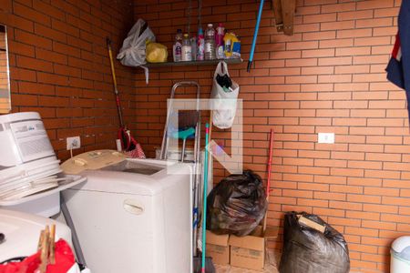 Casa à venda com 196m², 3 quartos e 4 vagas Casa à venda com 196m², 3 quartos e 4 vagasÁrea de Serviço