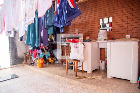 Casa à venda com 196m², 3 quartos e 4 vagas Casa à venda com 196m², 3 quartos e 4 vagasÁrea de Serviço