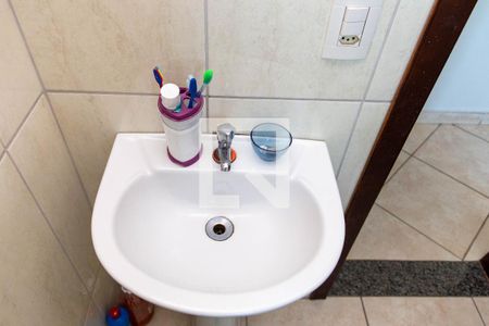 Casa à venda com 196m², 3 quartos e 4 vagas Casa à venda com 196m², 3 quartos e 4 vagasBanheiro Social 2