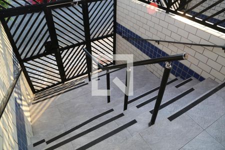 Apartamento para alugar com 56m², 1 quarto e 1 vagaArea comum / Escada