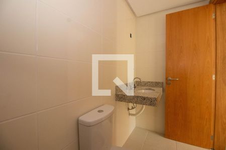 Apartamento à venda com 84m², 2 quartos e 2 vagasBanheiro da Suíte