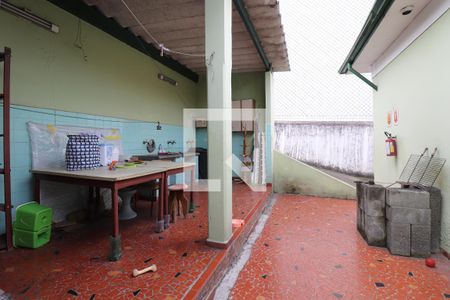 Casa à venda com 151m², 2 quartos e 5 vagasQuintal