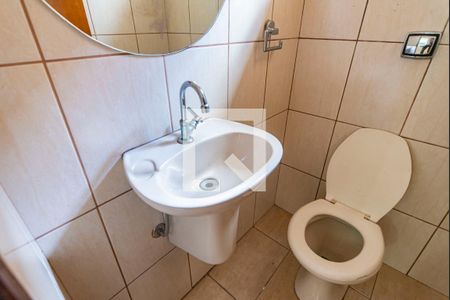 Casa à venda com 380m², 3 quartos e 4 vagasBanheiro 1 da Garagem