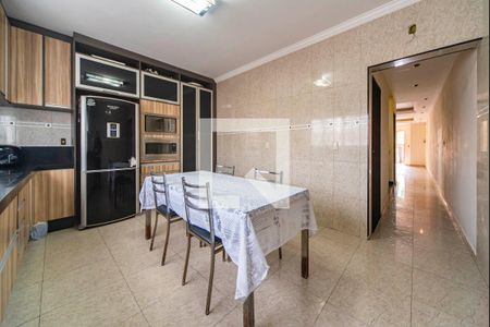 Casa à venda com 380m², 3 quartos e 4 vagasCozinha 