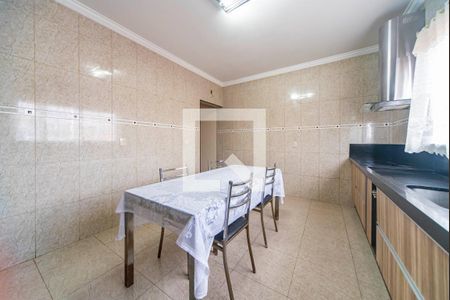 Casa à venda com 380m², 3 quartos e 4 vagasCozinha 