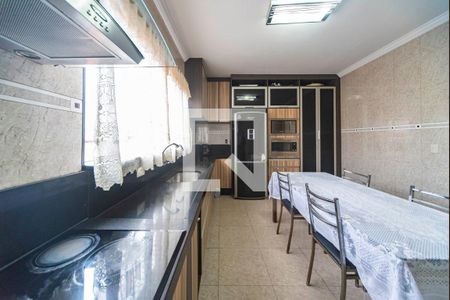 Casa à venda com 380m², 3 quartos e 4 vagasCozinha 