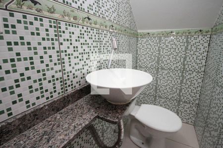 Lavabo de casa para alugar com 2 quartos, 80m² em Vila Antonieta, São Paulo