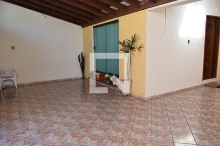 Casa à venda com 138m², 3 quartos e 2 vagasGaragem