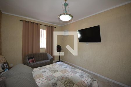 Casa à venda com 250m², 4 quartos e 5 vagasQuarto 1 suite