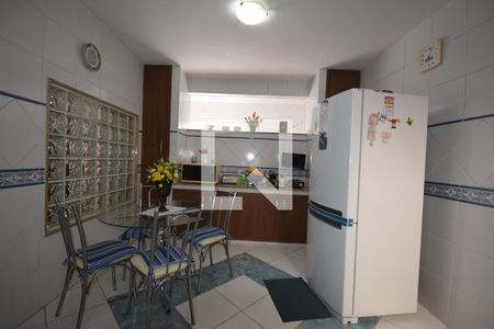 Casa à venda com 250m², 4 quartos e 5 vagasCozinha