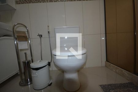 Casa à venda com 250m², 4 quartos e 5 vagasBanheiro da Suíte