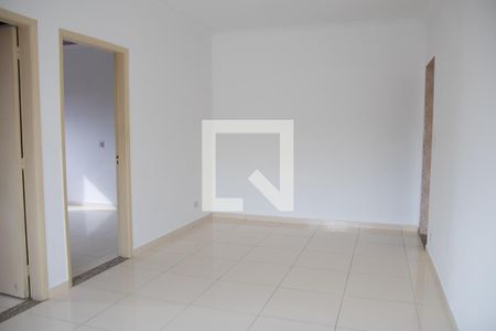Sala 1 de casa para alugar com 3 quartos, 100m² em Parque Edu Chaves, São Paulo