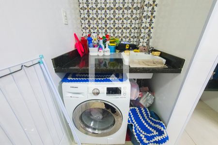 Apartamento à venda com 123m², 2 quartos e sem vaga Apartamento à venda com 123m², 2 quartos e sem vagaÁrea de Serviço