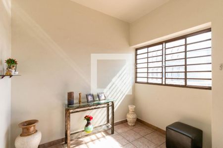 Sala de casa à venda com 3 quartos, 325m² em Carlos Prates, Belo Horizonte
