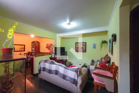 Sala de casa à venda com 4 quartos, 180m² em Cambuci, São Paulo