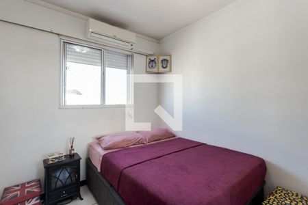 Quarto 1 de apartamento para alugar com 2 quartos, 42m² em Jardim Leopoldina, Porto Alegre