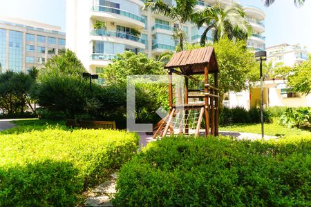 Apartamento para alugar com 105m², 2 quartos e 2 vagas Apartamento para alugar com 105m², 2 quartos e 2 vagasÁrea Comum - Playground