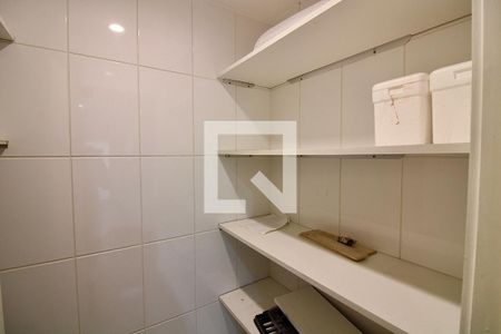 Apartamento para alugar com 105m², 2 quartos e 2 vagas Apartamento para alugar com 105m², 2 quartos e 2 vagasDespensa