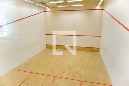 Apartamento para alugar com 105m², 2 quartos e 2 vagas Apartamento para alugar com 105m², 2 quartos e 2 vagasÁrea comum - Quadra de Squash