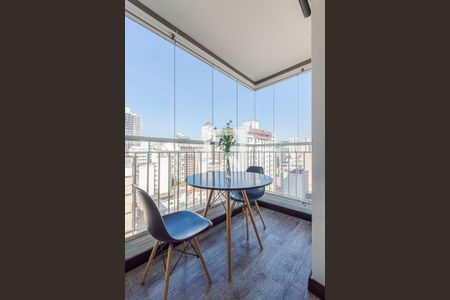 Varanda de kitnet/studio para alugar com 1 quarto, 38m² em República, São Paulo