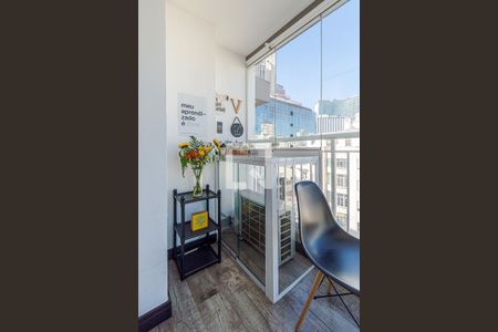 Varanda de kitnet/studio para alugar com 1 quarto, 38m² em República, São Paulo