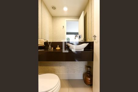 Lavabo de apartamento para alugar com 3 quartos, 87m² em Vila Andrade, São Paulo