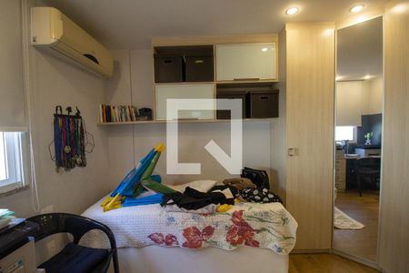 Casa de condomínio à venda com 220m², 5 quartos e 3 vagasSuíte 2