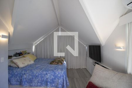 Casa de condomínio à venda com 220m², 5 quartos e 3 vagasSuíte 3